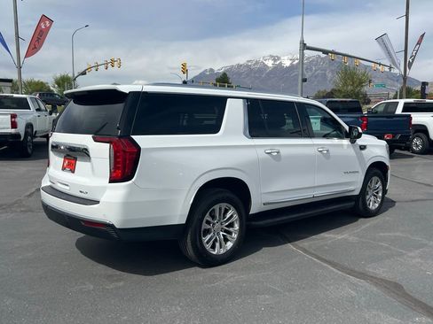 Used 2021 GMC Yukon XL SLT AWD/4WD image 11