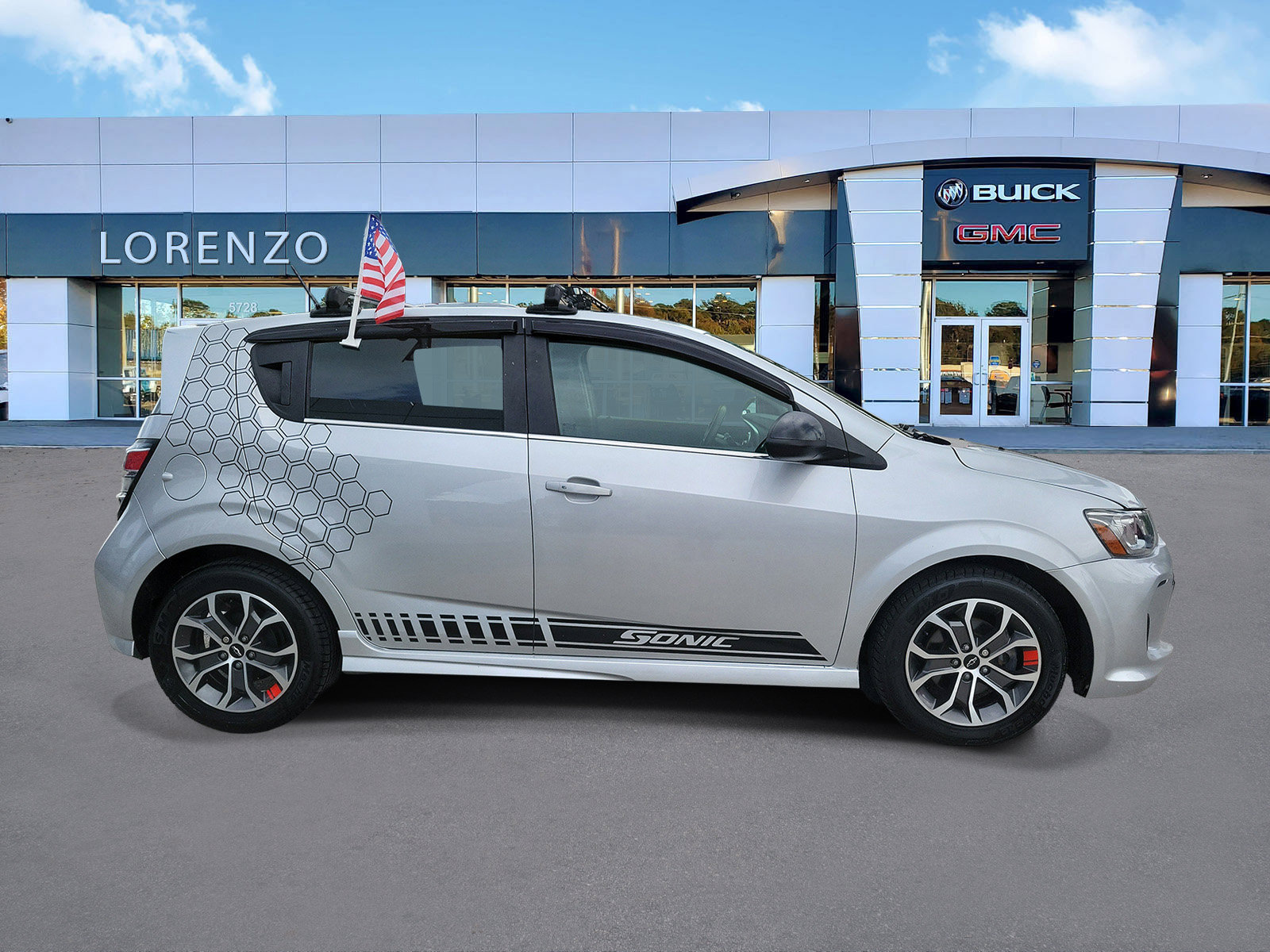 Used 2019 Chevrolet Sonic LT w/ Convenience Package FWD image 4