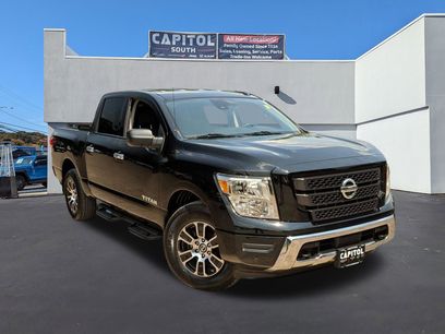 Used 2021 Nissan Titan SV w/ SV Convenience Package