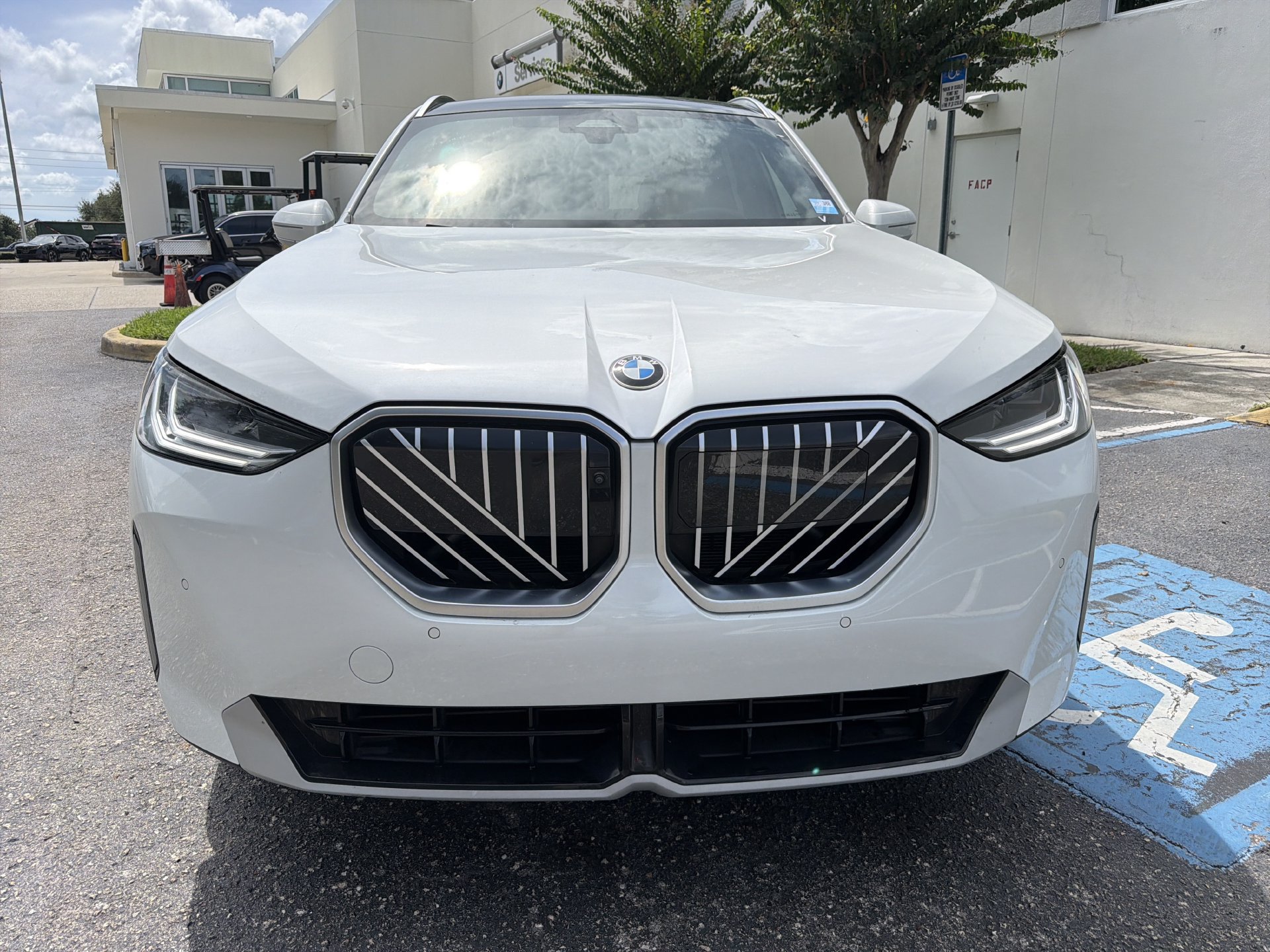 Certified 2025 BMW X3 xDrive30i AWD/4WD image 2