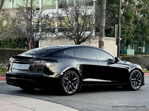 Used 2022 Tesla Model S Plaid image 5