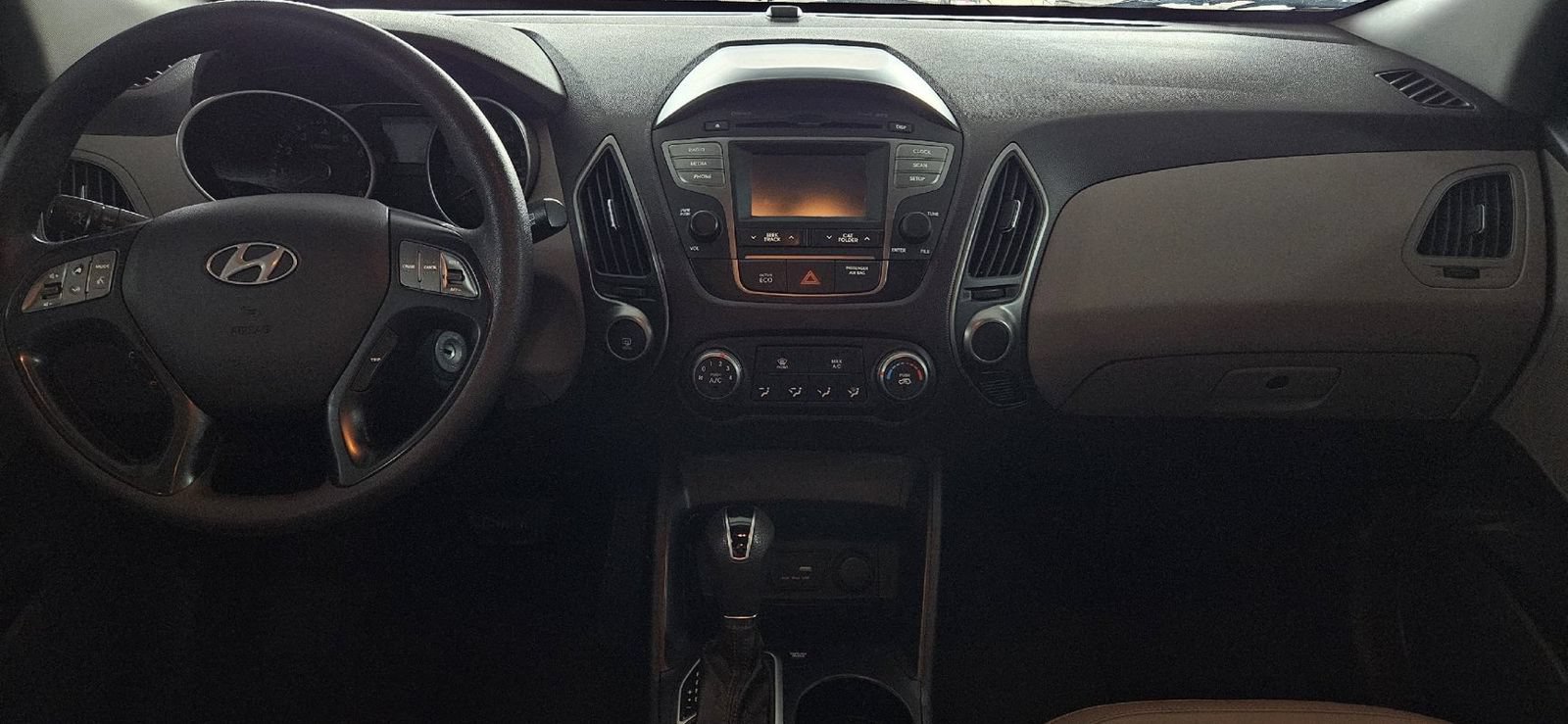 Used 2015 Hyundai Tucson GLS w/ Option Group 02 FWD image 9