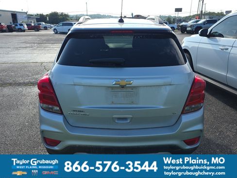 Used 2017 Chevrolet Trax LT AWD/4WD image 3