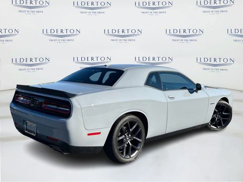 Used 2021 Dodge Challenger R/T w/ Carbon/Suede Interior Package image 6