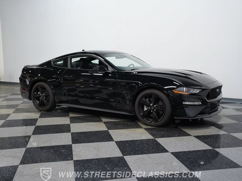 Used 2021 Ford Mustang GT w/ Black Accent Package RWD image 16