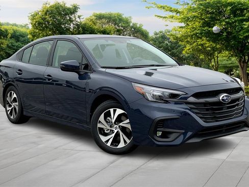 Used 2025 Subaru Legacy Premium image 2