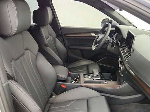 Used 2024 Audi Q5 e Premium Plus w/ Premium Plus Package AWD/4WD image 22