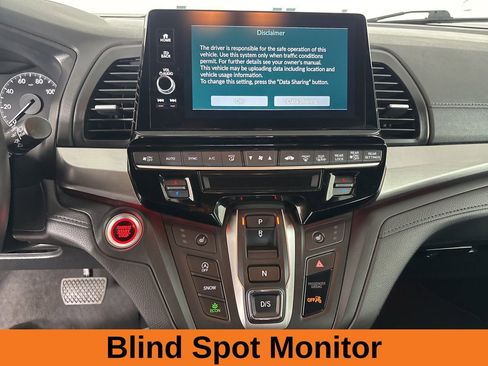 Used 2025 Honda Odyssey Sport-L image 17