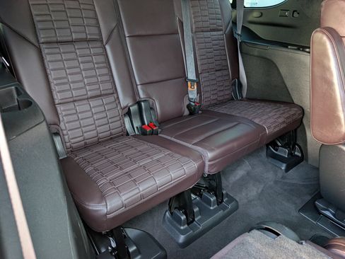 Certified 2023 Cadillac Escalade Sport Platinum AWD/4WD image 14