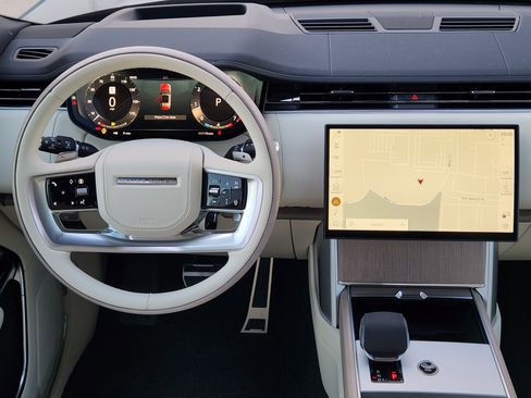 New 2026 Land Rover Range Rover SE image 28