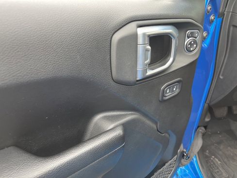 Used 2023 Jeep Gladiator Mojave image 30