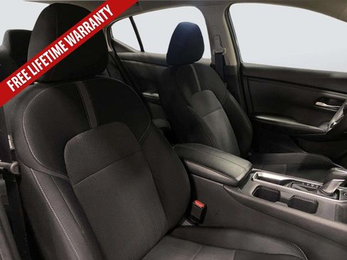 Used 2024 Nissan Sentra SV FWD image 31