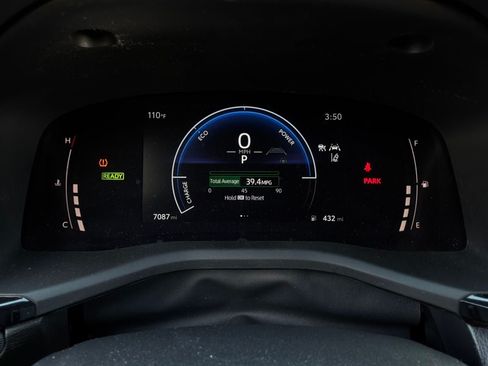 Used 2026 Toyota Camry LE FWD image 39