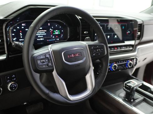 Used 2025 GMC Sierra 1500 SLT RWD image 7