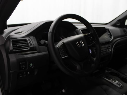 Used 2023 Honda Passport TrailSport image 12