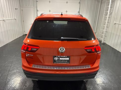 Used 2019 Volkswagen Tiguan SE w/ Panoramic Sunroof Package FWD image 42