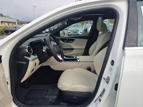 Used 2025 Mercedes-Benz C 300 Sedan image 23