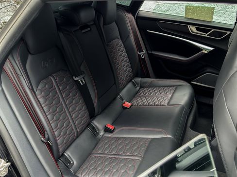 Used 2023 Audi RS 7 Sportback image 25