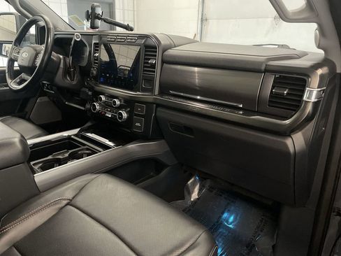 Used 2024 Ford F250 Lariat w/ Lariat Ultimate Package AWD/4WD image 24