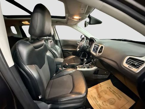 Used 2018 Jeep Compass Latitude w/ Popular Equipment Group image 28