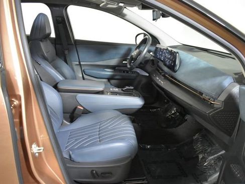 Certified 2023 Nissan Ariya AWD/4WD image 38