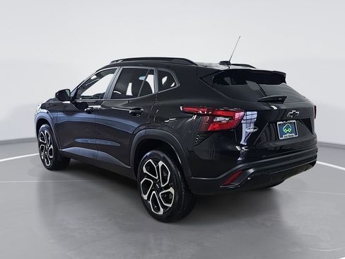 Certified 2025 Chevrolet Trax RS w/ Sunroof Package image 6