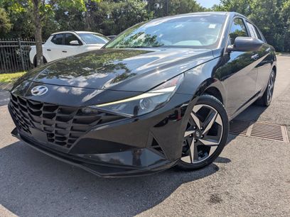 Certified 2023 Hyundai Elantra SEL w/ Convenience Package