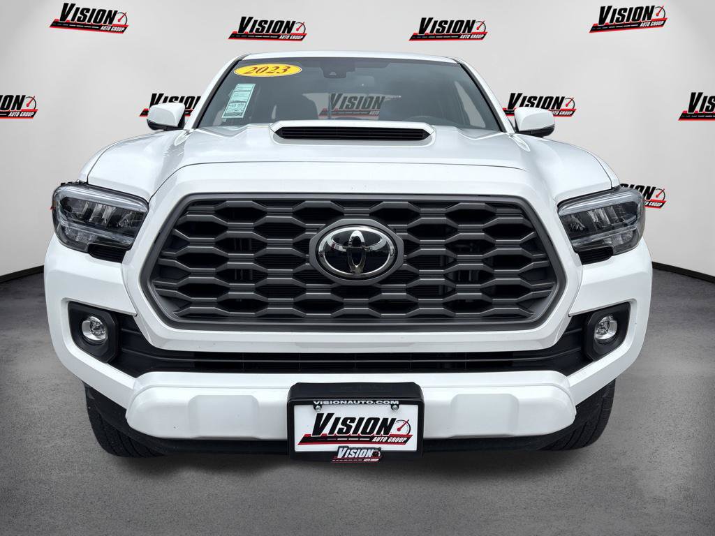 Used 2023 Toyota Tacoma TRD Sport AWD/4WD image 2