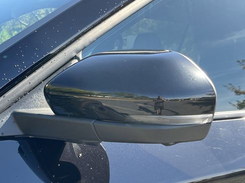 Used 2025 Ford Explorer Platinum image 33