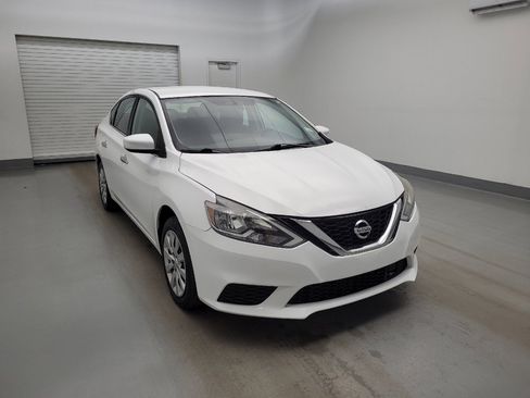 Used 2018 Nissan Sentra S FWD image 13