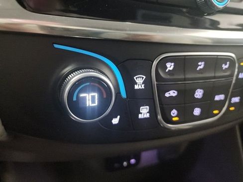 Used 2021 Chevrolet Traverse LT w/ LPO, Floor Liner Package image 30