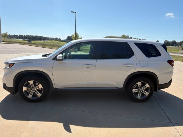 Used 2025 Honda Pilot EX-L image 9
