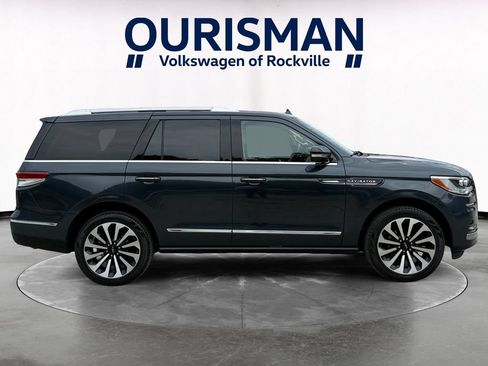 Used 2024 Lincoln Navigator Reserve AWD/4WD image 7