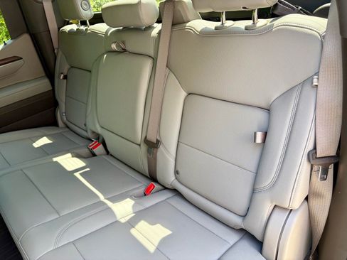 Used 2025 GMC Sierra 1500 SLT w/ SLT Convenience Package AWD/4WD image 22