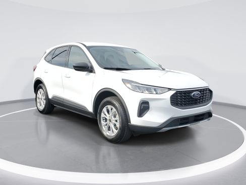 New 2026 Ford Escape Active w/ Cold Weather Package image 2