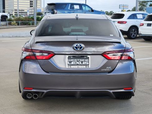 Used 2024 Toyota Camry SE FWD image 6