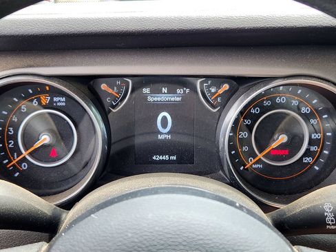 Used 2019 Jeep Wrangler Unlimited Sport AWD/4WD image 18
