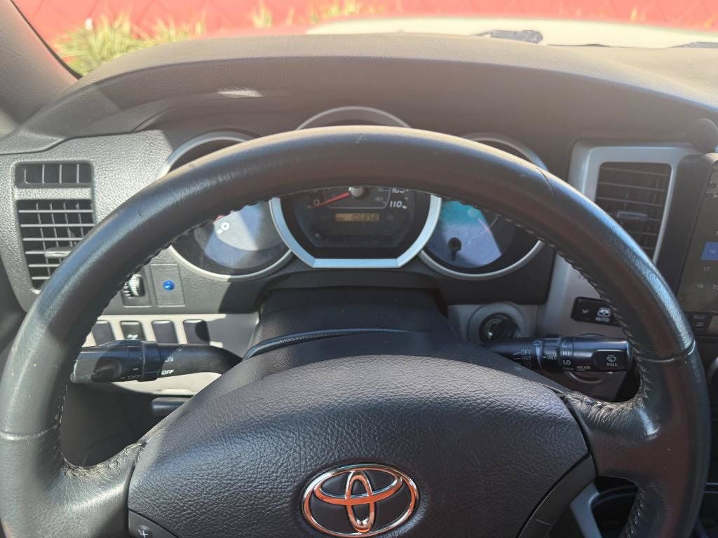 Used 2007 Toyota 4Runner SR5 AWD/4WD image 20