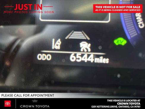 Used 2025 Lexus UX 300h FWD image 10