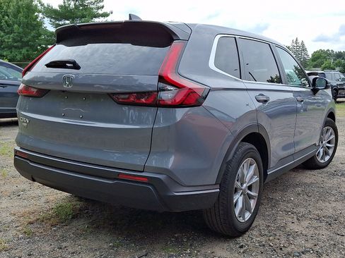 Used 2025 Honda CR-V EX image 3