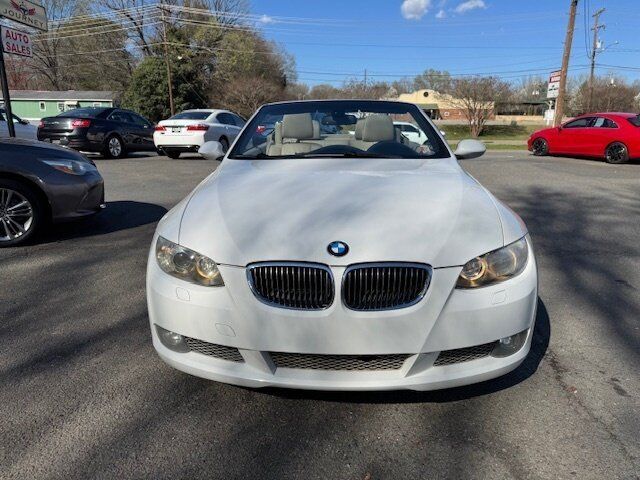 Used 2009 BMW 335i Convertible RWD image 11