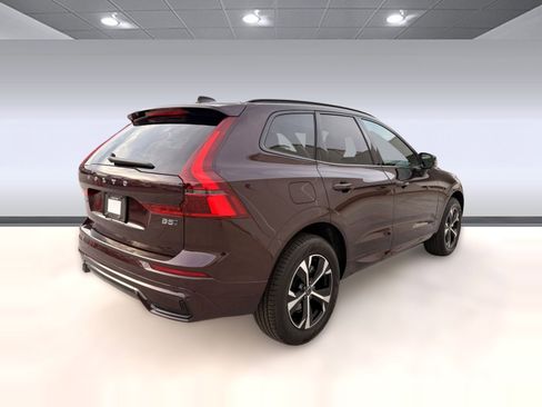 New 2026 Volvo XC60 B5 Core w/ Climate Package image 9