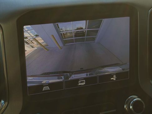 Used 2023 GMC Sierra 2500 SLE w/ SLE Convenience Package image 16