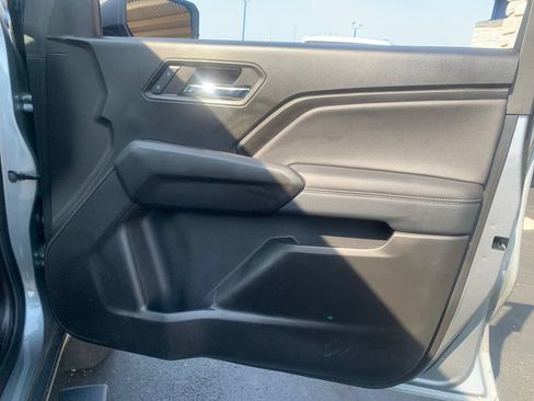 Used 2024 Chevrolet Colorado LT w/ LT Convenience Package III AWD/4WD image 36