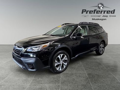 Used 2022 Subaru Outback Limited AWD/4WD image 10