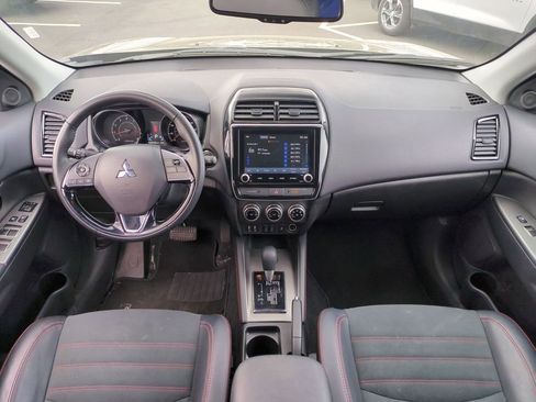 Used 2025 Mitsubishi Outlander Sport SE AWD/4WD image 21
