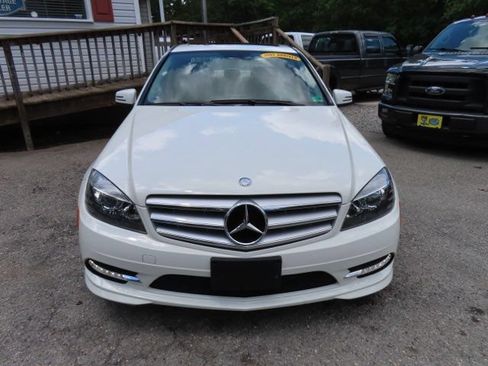 Used 2011 Mercedes-Benz C 300 4MATIC Sedan image 3