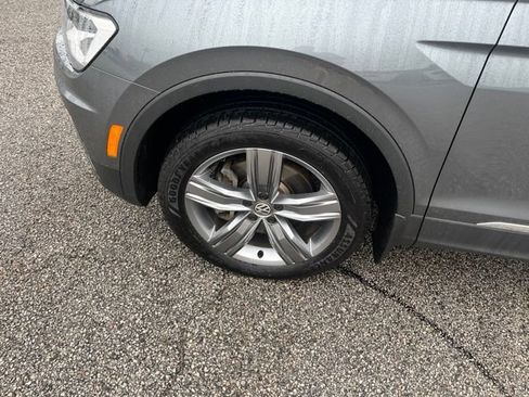 Used 2020 Volkswagen Tiguan SEL AWD/4WD image 8
