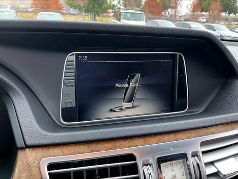 Used 2016 Mercedes-Benz E 350 Sedan image 30