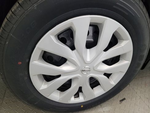 Used 2016 Nissan Rogue S AWD/4WD image 31